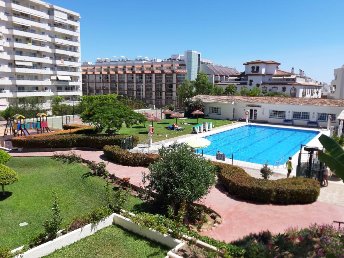 Carihuela Playa Apartment Torremolinos Bagian luar foto