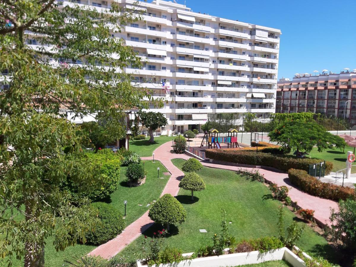 Carihuela Playa Apartment Torremolinos Bagian luar foto