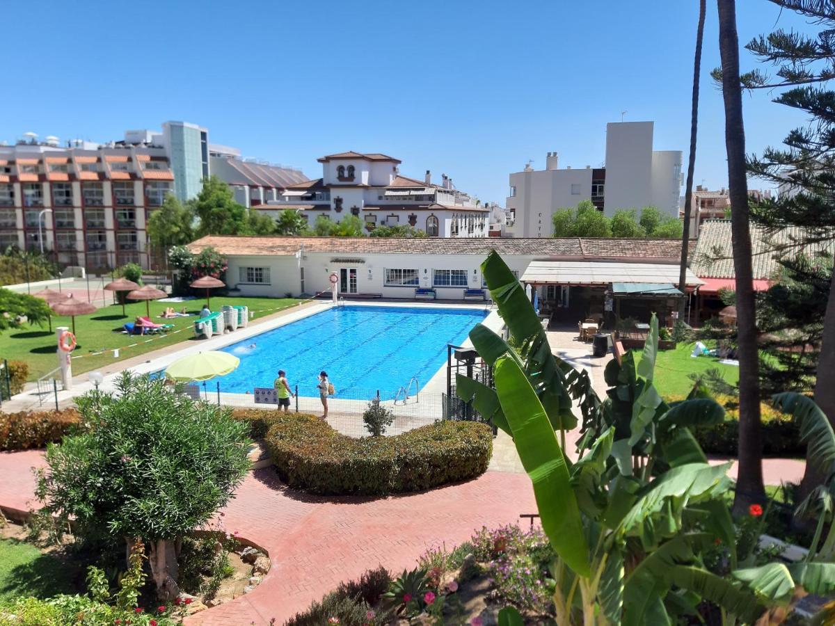 Carihuela Playa Apartment Torremolinos Bagian luar foto