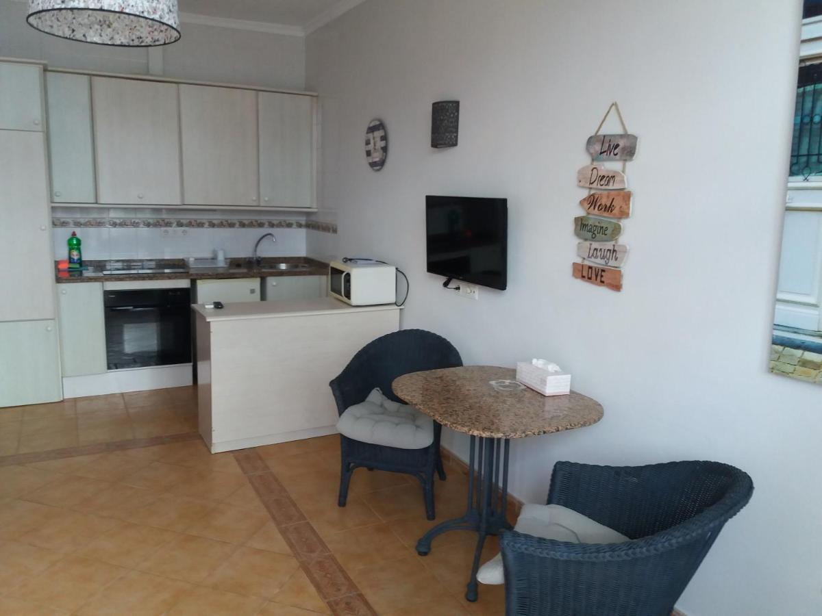 Carihuela Playa Apartment Torremolinos Bagian luar foto