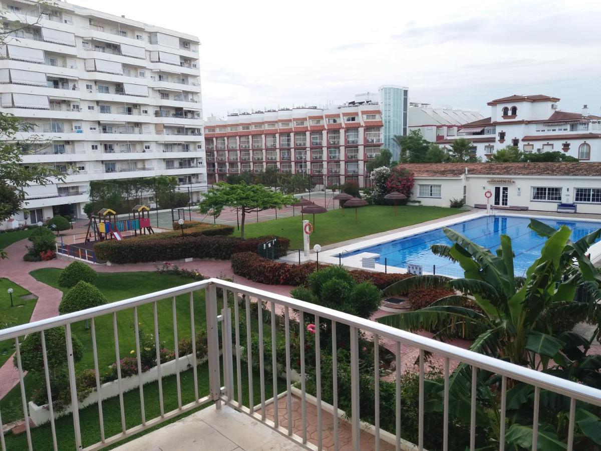 Carihuela Playa Apartment Torremolinos Bagian luar foto
